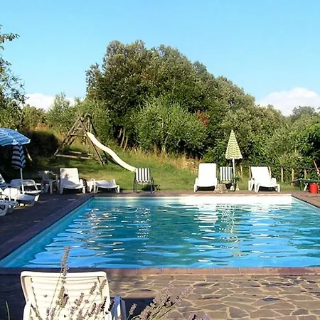 Apartment Sleeps 2 Pool Wifi