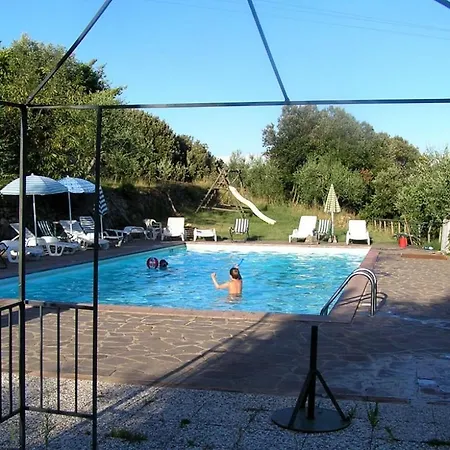 Sleeps 2 Pool Wifi *